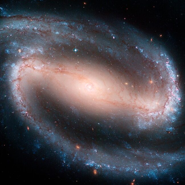 Galaxia Espiral Barrada Crédito imagen: NASA, ESA y el equipo Hubble Heritage (STScI/AURA)