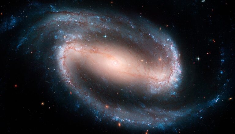 Galaxia Espiral Barrada
Crédito imagen: NASA, ESA y el equipo Hubble Heritage (STScI/AURA)