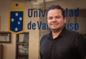 Dr Eduardo Ibar